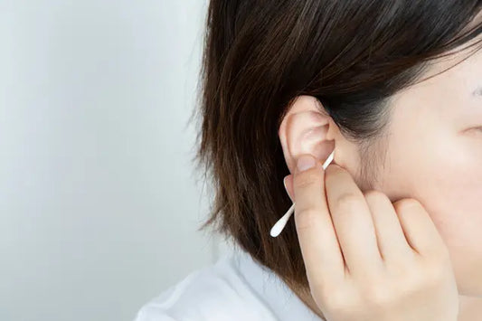 「耳かきのやりすぎ」は外耳炎や鼓膜穿孔に? 医師がリスクと正しいやり方・適切な頻度を解説