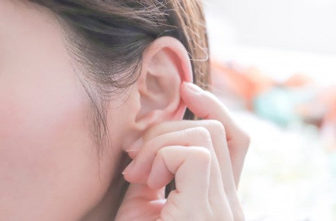 認知症を予防する補聴器のすべて びっくりの超小型補聴器が登場 じっくり見てもわからない