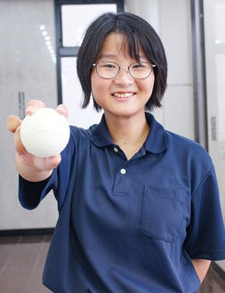 野津田町山田さん 高校軟式・始球式に登板