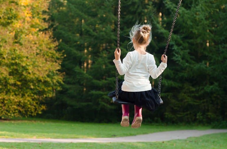 子供の言語の遅れの早期予測因子