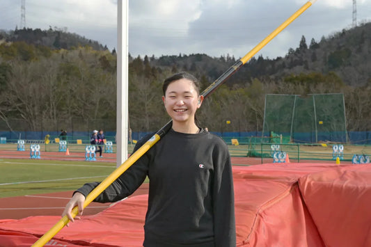 【東京デフリンピック】で空高く跳ぶ。デフ陸上アスリート・末吉凪さんの挑戦