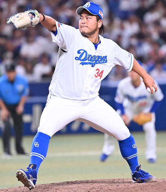 中日・福敬登「高校時代に福祉科で手話を専攻していたので、それがきっかけとなって交流が始まりました」/聾学校訪問