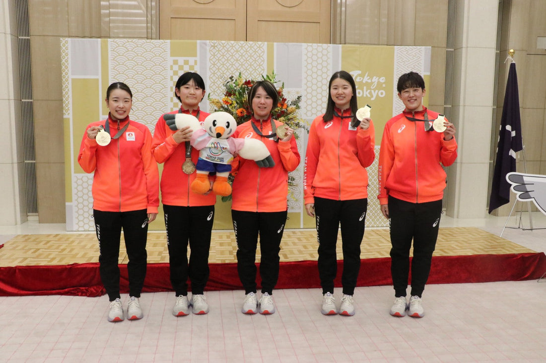 デフバレーボール女子日本代表の金メダルメンバーが 東京都栄誉賞と都民スポーツ大賞に輝く