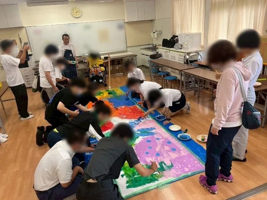 「おかやまインクルーシブフェスティバル2026」プレ事業の一環として、岡山県内の特別支援学校の児童・生徒とコラボレーションで表町商店街オリジナルアートタペストリーを制作！