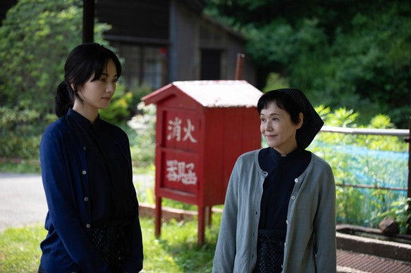 小松菜奈＆松田龍平らの表情と佐渡島の大自然捉える『わたくしどもは。』場面写真