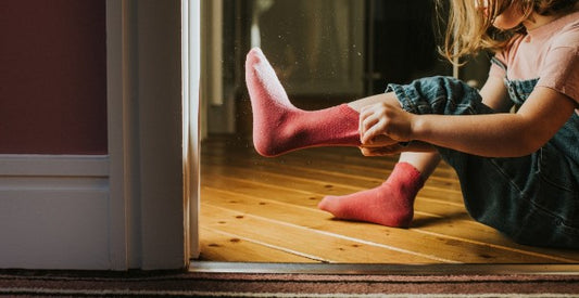 「服が痛い」「泣きながら靴下をはく」…多くの子どもを苦しめる「感覚過敏」の正体とその課題