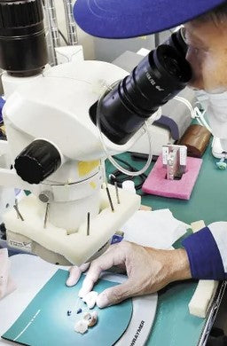 「敬老の日」補聴器製造にパナソニック工場大忙し…参入のきっかけは、創業者・松下幸之助が妻を案じ