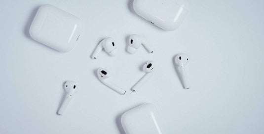 人々は AirPods や補聴器をどのくらいの頻度で掃除しているのでしょうか? その答えはあなたを驚かせるかもしれません!