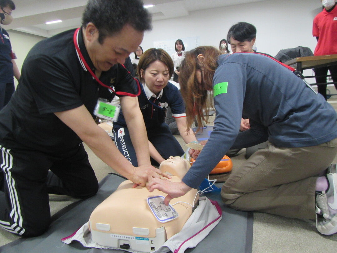 聞こえる人も聞こえない人もみんなで一次救命処置のトレーニングをしました！