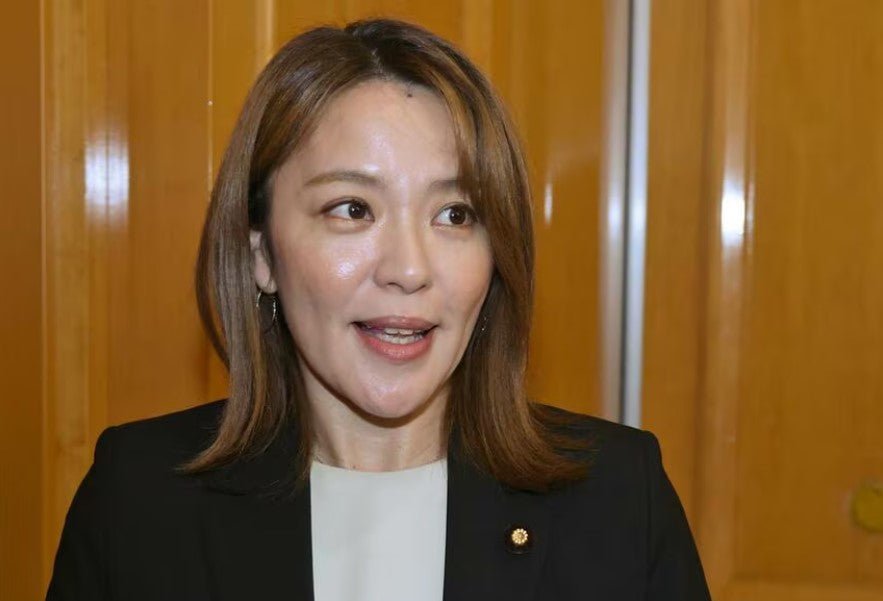 今井絵理子氏　成人式を迎えた今井礼夢とのツーショット公開「道のりは平坦ではなかったけど…」
