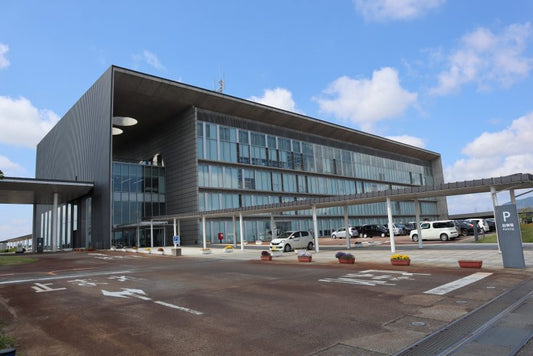 新潟県燕市が軟骨伝導イヤホンを窓口に導入、聴覚不安の市民を支援