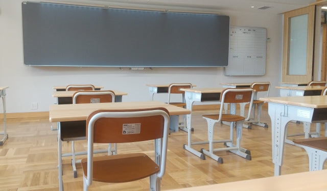 軽度難聴でも補聴器は必要？ 学校生活への影響とは