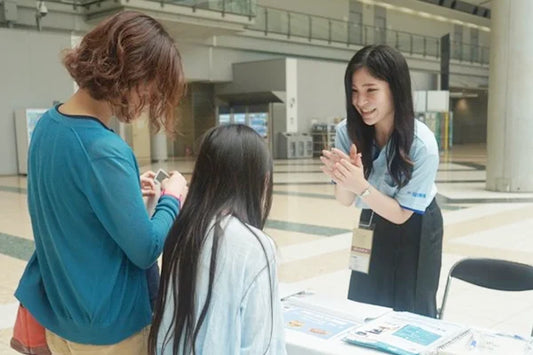 SBI損保とプラスヴォイス、きこえない・きこえにくい人も安心して楽しめるイベントを目指し、「遠隔手話通訳サービス」を提供