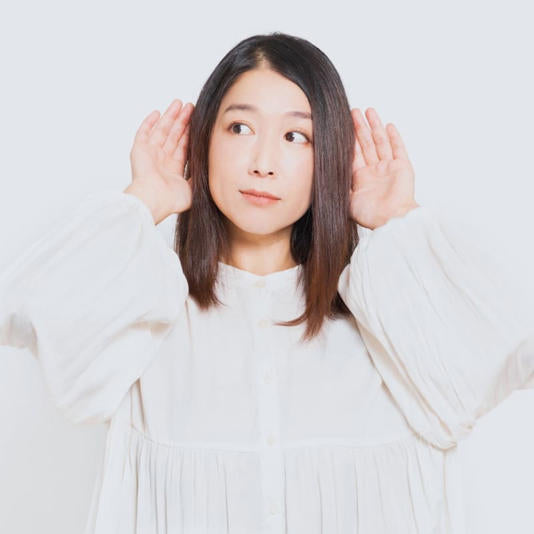 高齢者との会話が変わる？AI搭載の最新補聴器がスゴい