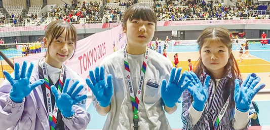 手話の応援が熱戦をもりあげる　こども記者が見たデフリンピック
