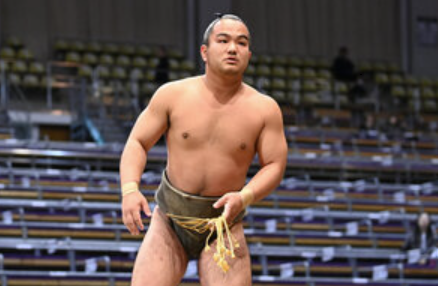 花道を通る前に、自分だけの発奮スイッチ　難聴力士の幸せな相撲道