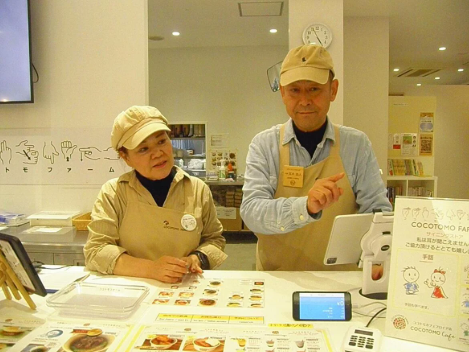 手話で接客　愛知・犬山にカフェ･･･障害者就労　「レジ打ち実現うれしい」　