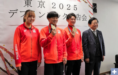 デフ五輪・陸上出場の仙台大３選手、金メダルや日本記録報告　地元の宮城・柴田町長を訪問