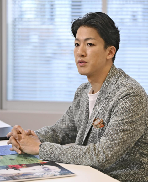 歌舞伎、聴覚障害者も楽しんで…セリフを表示するタブレットや台本貸し出し