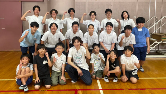 京本大我＆ろう学校の学生（C）日本テレビ