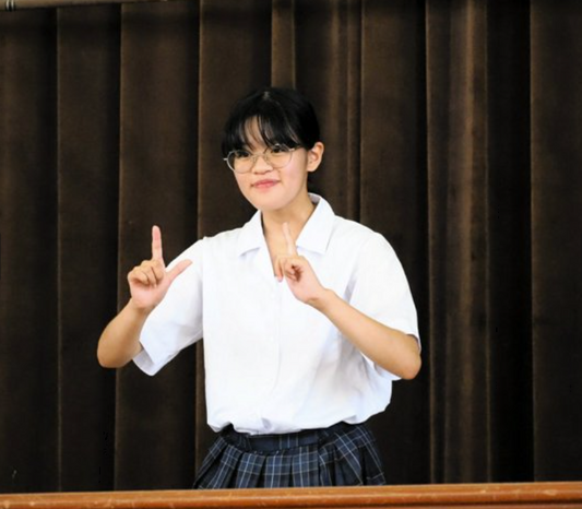 孤独はいつか輝く個性に　松山ろう学校の村上さん、手話の全国大会へ