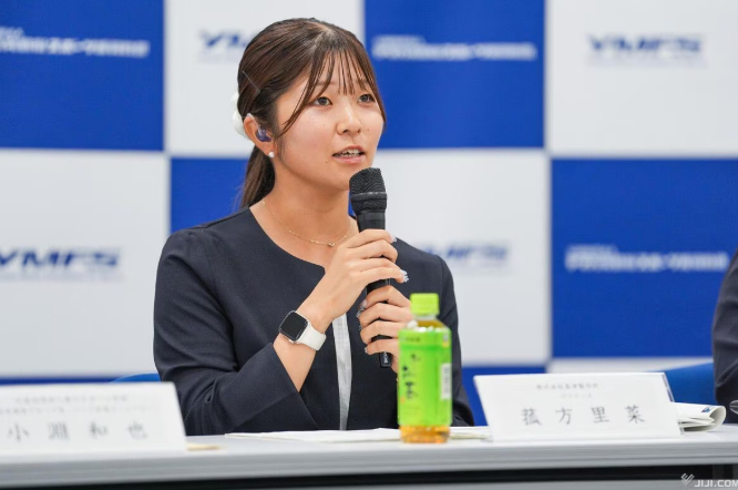 デフリンピック東京大会について意見を述べる同大会テニス女子金メダリストの菰方里菜＝５日、東京都内（ヤマハ発動機スポーツ振興財団提供）