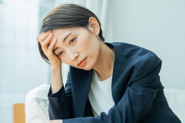 「聴神経鞘腫」の初期症状をご存じですか？ 片側の難聴・耳鳴りには注意？【医師監修】