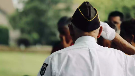 スターキー、退役軍人を支援する団体に25,000ドルを寄付