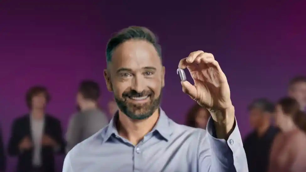 オーティコン、2段階のフィッティングレベルを備えたインテントミニBTE Rを発表