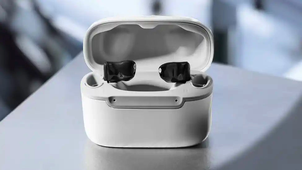 SigniaがInsio Charge&Go CIC IXを発表：指向性マイク技術を搭載した初の充電式CIC補聴器