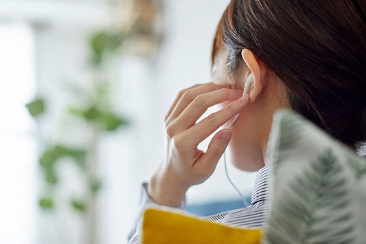 ｢イヤホン｣と｢ヘッドホン｣のどちらを選ぶべきか…医師が警告する｢音疲れ｣のリスク､耳の老化を早める悪習慣