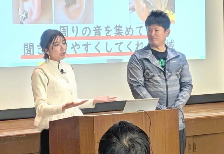 不自由は誰にでも　「壁乗り越えて」　オンライン手話教室の藤乃さん、琉球大学で聴覚障がいを解説
