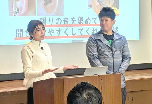 不自由は誰にでも　「壁乗り越えて」　オンライン手話教室の藤乃さん、琉球大学で聴覚障がいを解説