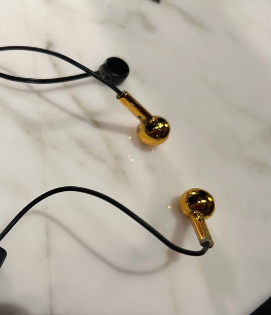 軟骨伝導イヤホン　自治体などで導入進む